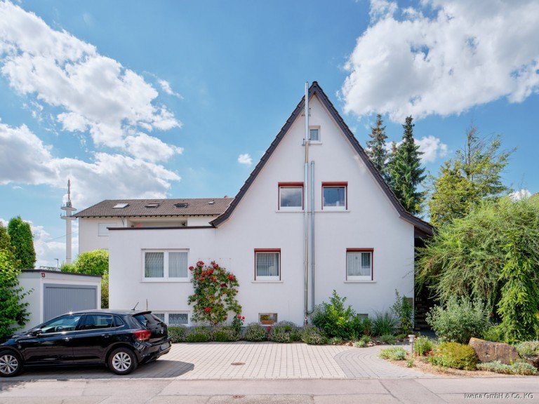 Au�enansicht Schorndorf Einfamilienhaus Mitten drin und doch versteckt | Sehr gepflegtes Einfamilienhaus.
