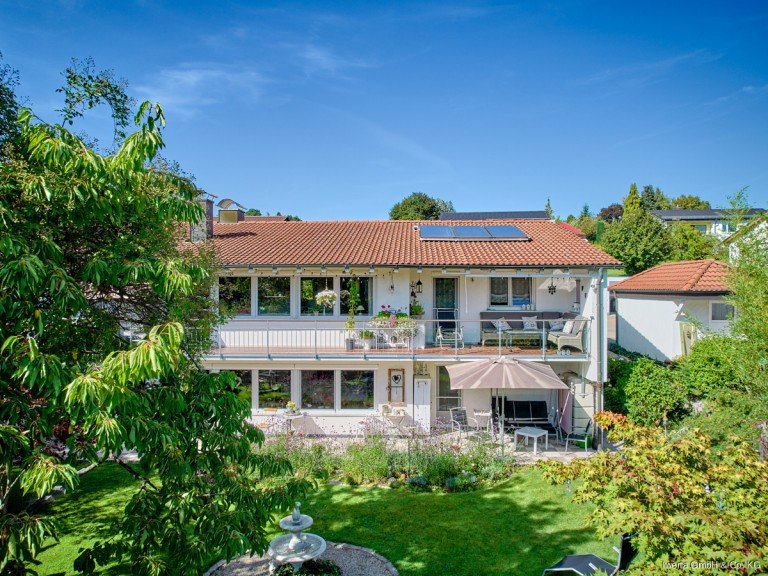 Hausansicht Alth�tte Zweifamilienhaus Von Natur aus wundersch�n!