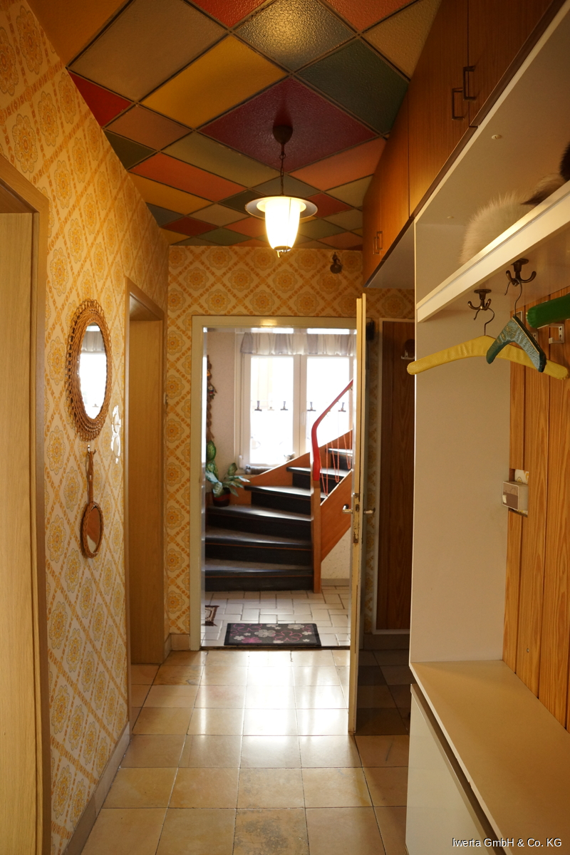 Flur EG Zweifamilienhaus Urbach