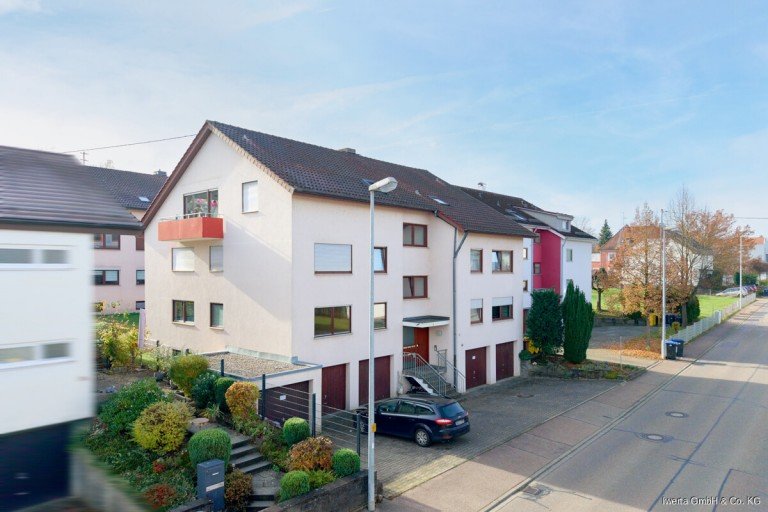 Geb�udeansicht Schorndorf-Weiler Erdgeschosswohnung Schorndorf vor der T�r - flexible Zimmerzahl dahinter
