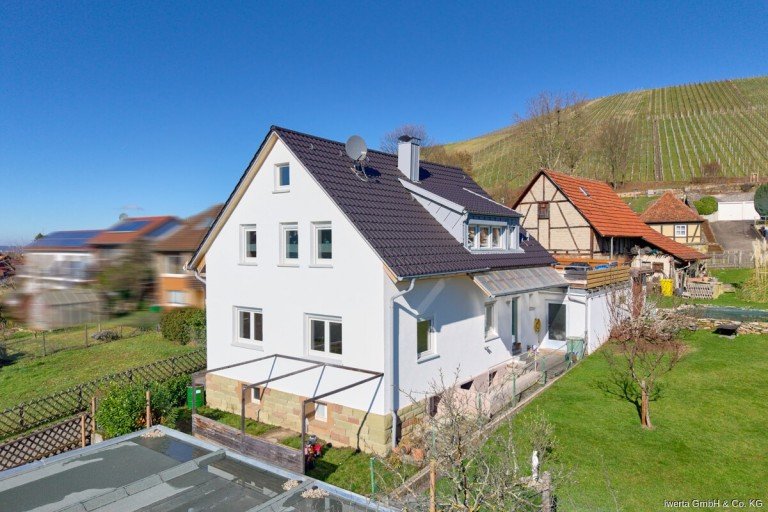 Geb�udeansicht Weinstadt Einfamilienhaus Wein-Stadt-Familien-Haus | Platz zum Wohlf�hlen