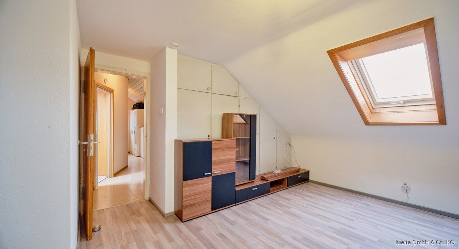 Zimmer DG Zweifamilienhaus Pl�derhausen