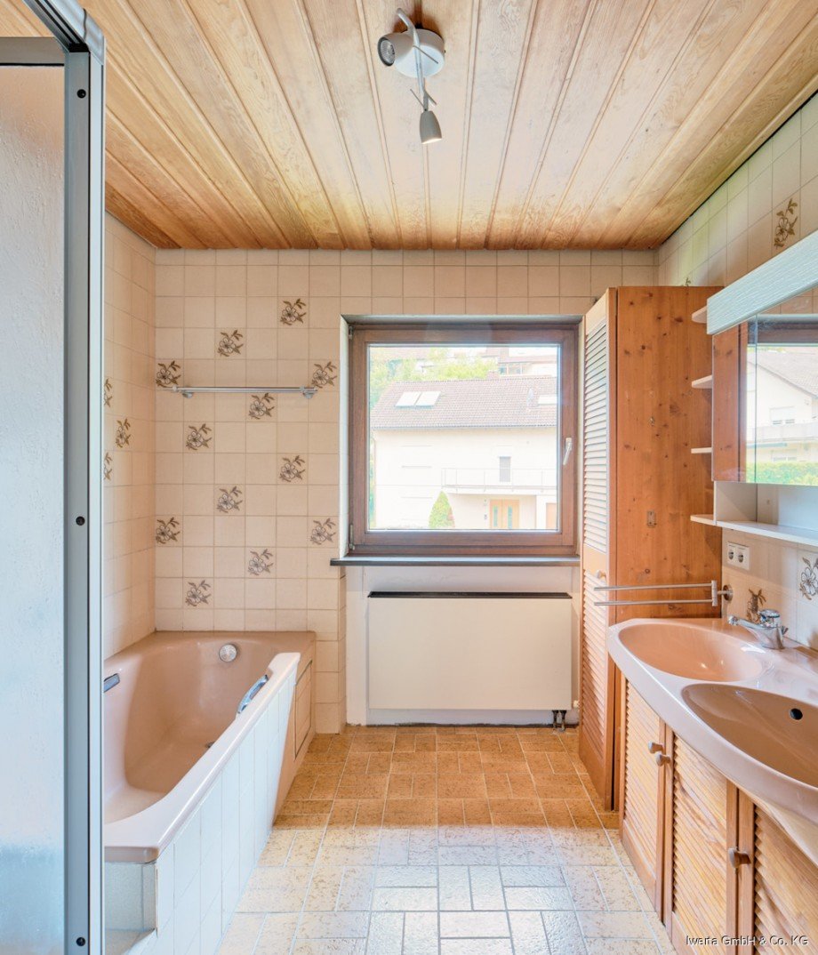 Badezimmer EG Zweifamilienhaus Knittlingen