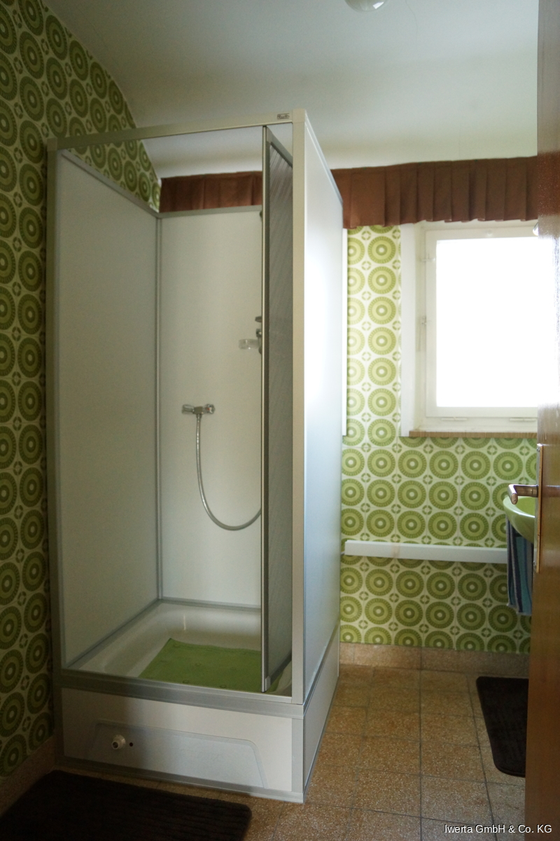 Badezimmer DG Zweifamilienhaus Urbach