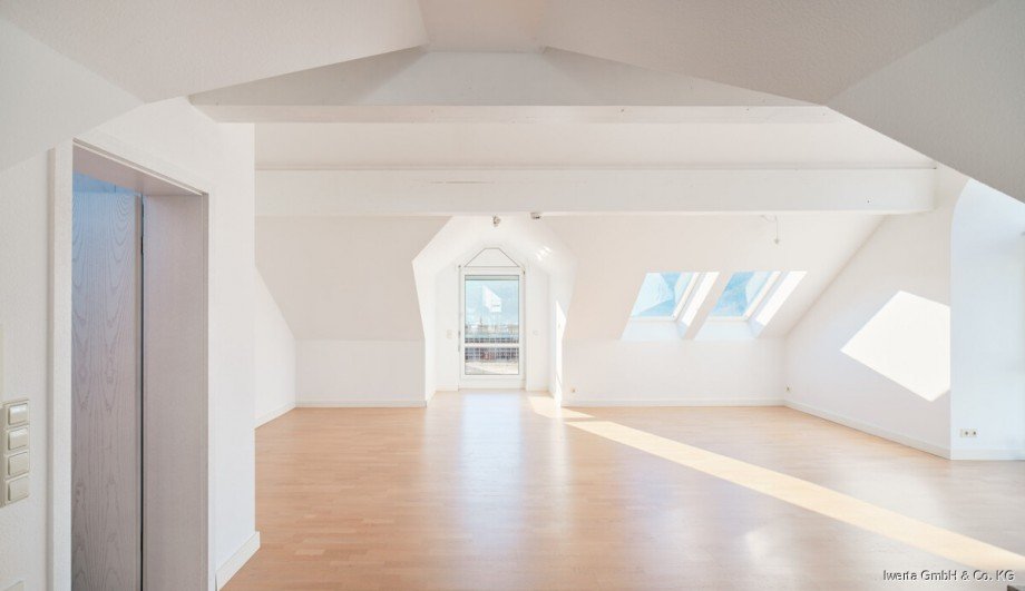 Wohn- und Essbereich Dachgeschosswohnung Pl�derhausen