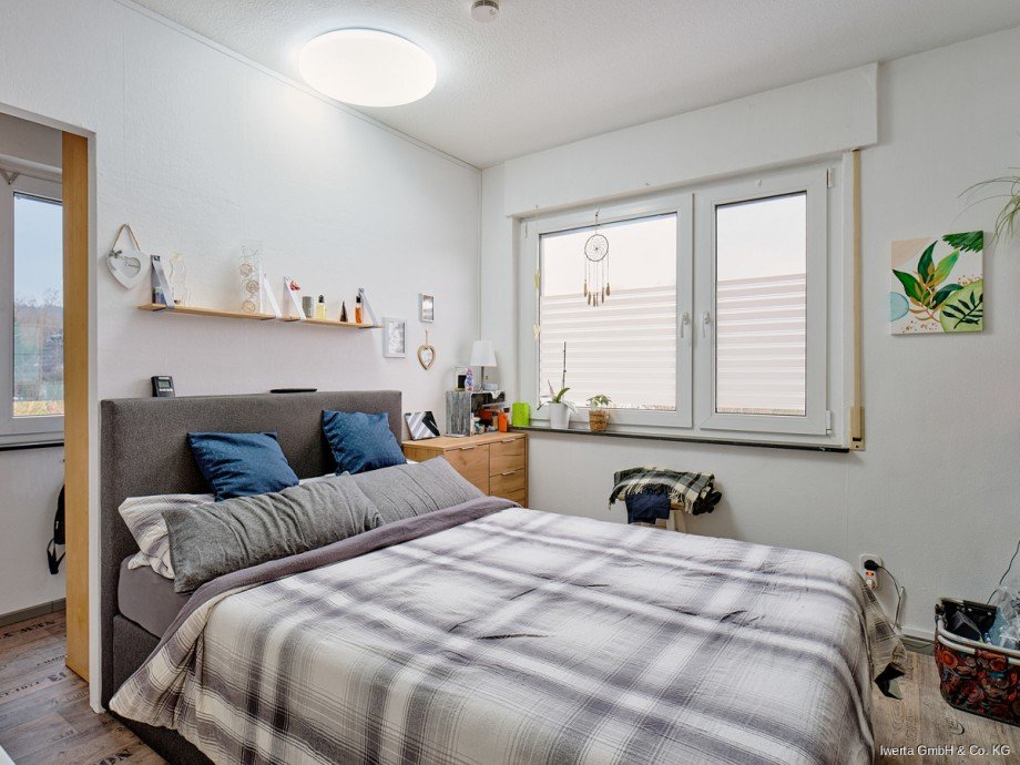 Schlafzimmer OG Zweifamilienhaus Pl�derhausen