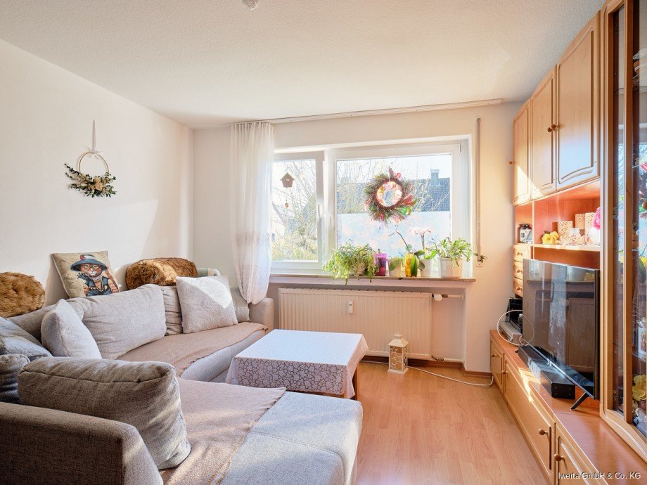Wohnzimmer EG Mehrfamilienhaus Urbach