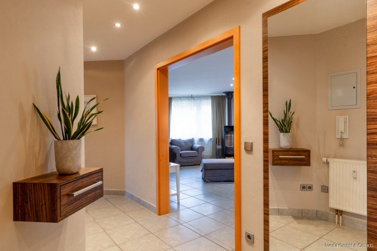 Flur Schorndorf Dachgeschosswohnung PROVISIONSFREI ! Genie�en Sie die Sonne �ber den D�chern der Stadt