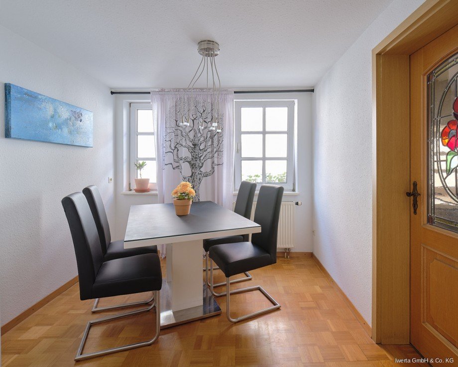 Essbereich 1. OG Zweifamilienhaus Markgr�ningen