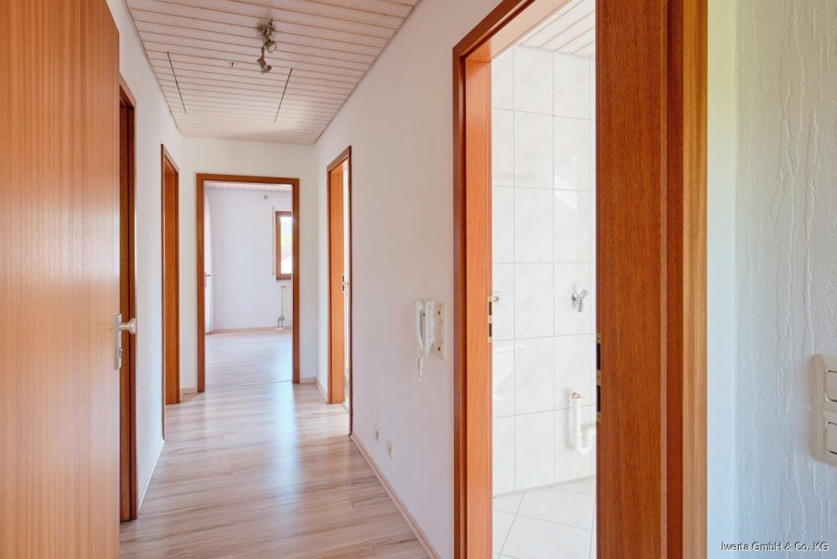 Flur DG Zweifamilienhaus Remshalden