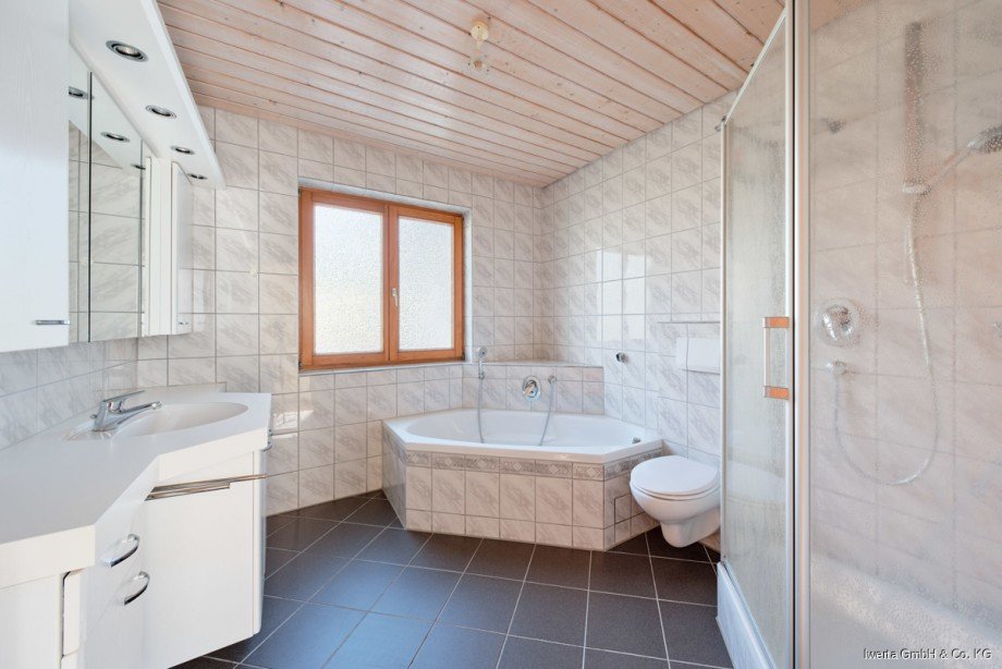 Badezimmer EG Zweifamilienhaus Rudersberg / Schlechtbach