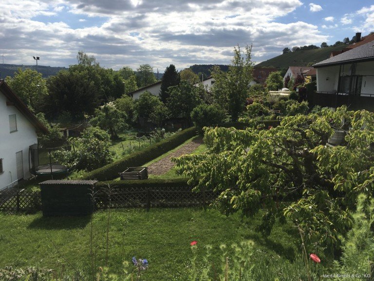 Blick in den Garten Schorndorf Etagenwohnung Freuen Sie sich auf eine 3-Zimmer-Wohnung in guter Lage