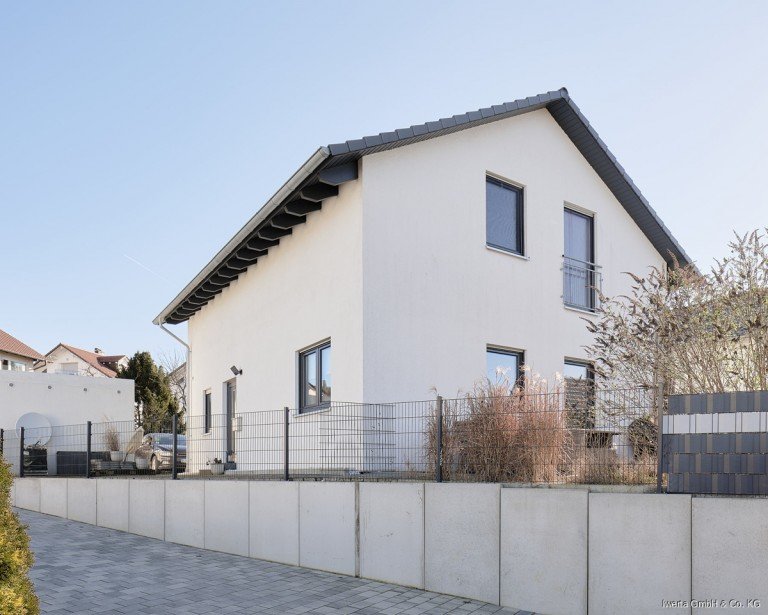 Hausansicht Uhingen Einfamilienhaus Sch�nes Einfamilienhaus perfekt f�r Ihre moderne Familie