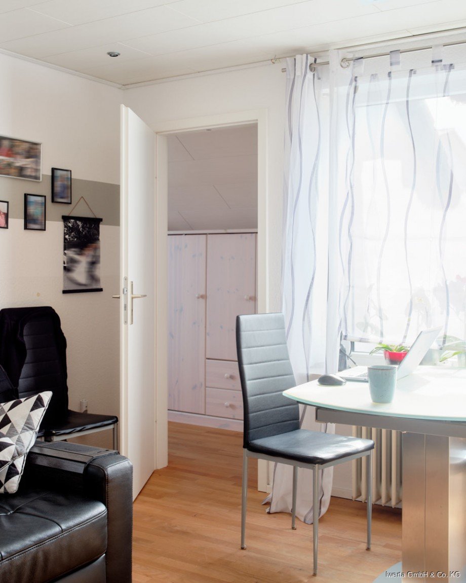 Blick zum Schlafzimmer Dachgeschosswohnung Kernen im Remstal