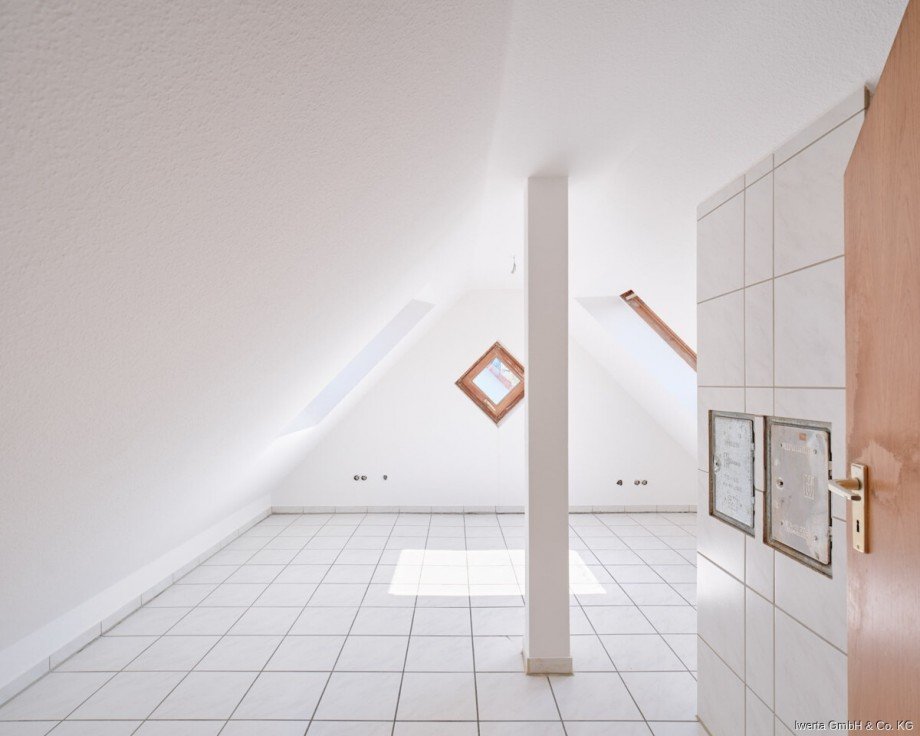 Ausgebauter B�hnenboden Doppelhaush�lfte Schorndorf