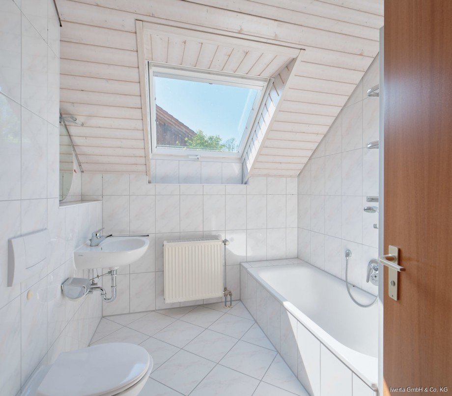 Badezimmer DG Zweifamilienhaus Remshalden