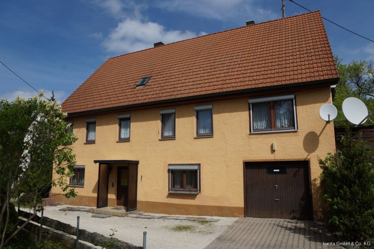 Hausansicht Sonnenb�hl Einfamilienhaus Gro�es Mehrgenerationenhaus nahe der Stadt mit Ausbaupotential