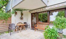 Terrasse UG Sch�nes, gro�es Familienhaus - wie es in der Reihe steht