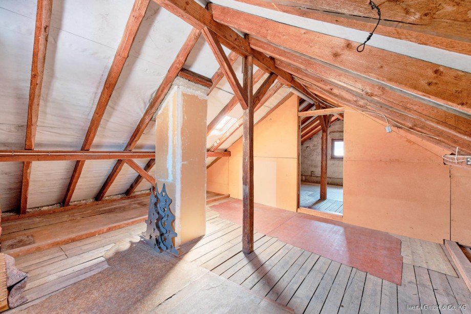 Dachgeschoss Zweifamilienhaus Pl�derhausen