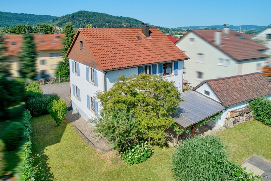 Geb�udeansicht Zweifamilienhaus Pl�derhausen