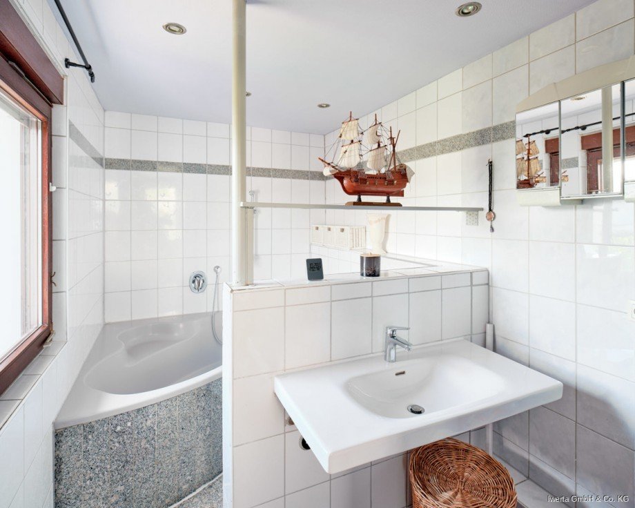 Badezimmer OG Doppelhaush�lfte Schorndorf