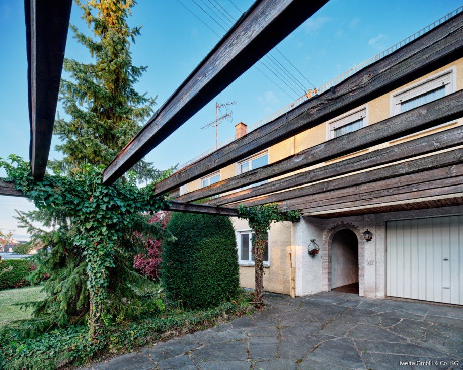 Pergola Zweifamilienhaus Sersheim