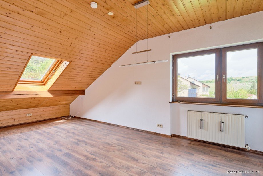 Wohn- Esszimmer DG Zweifamilienhaus Knittlingen